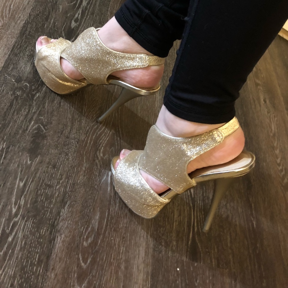 Size 6 Gold Glitter Peep Toe Slingbacks